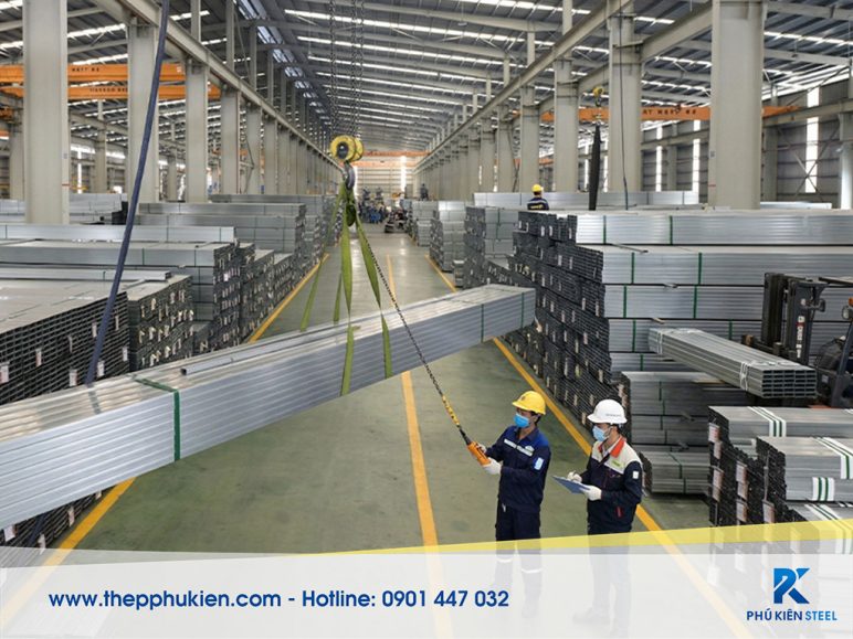 Kho hàng thép hộp, sắt hộp Hòa Phát